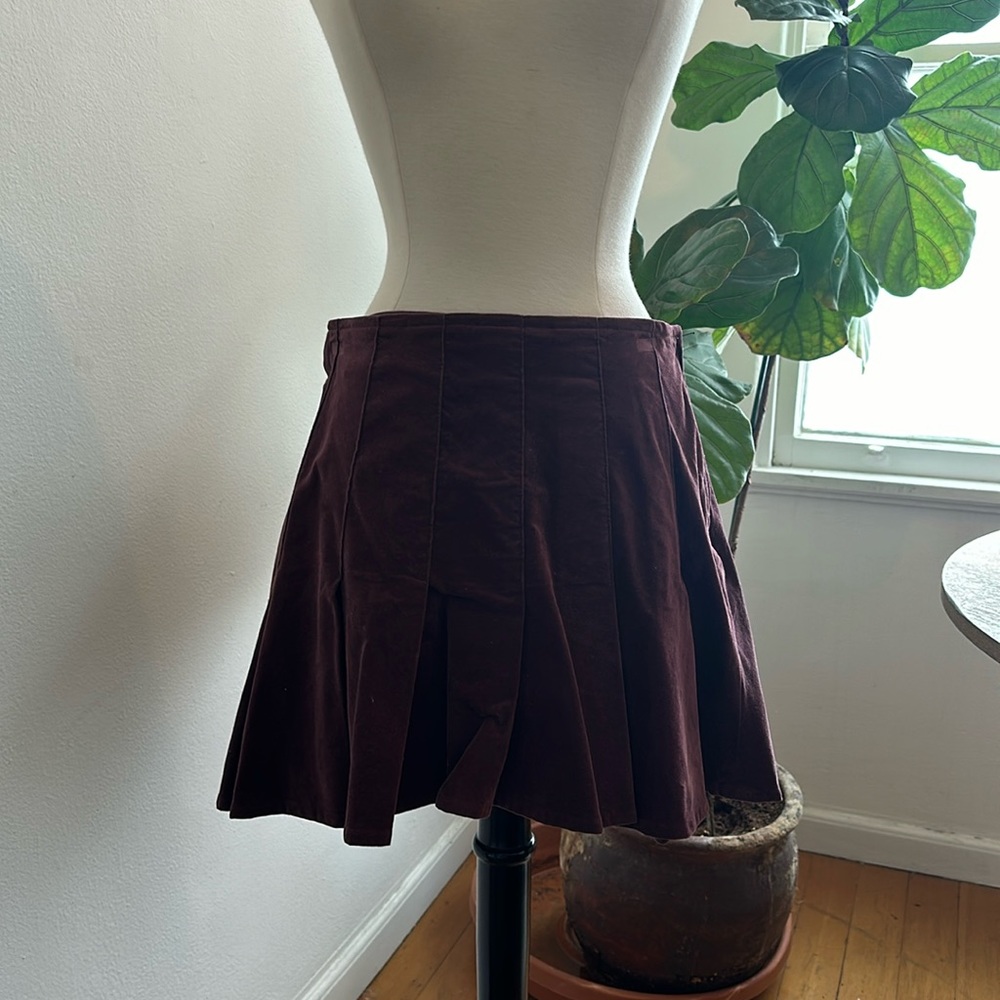 Forever 21 faux velvet skater skirt